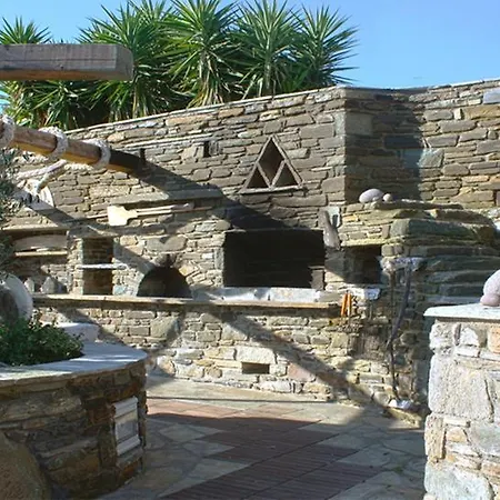 וילה Villa Tripotamos