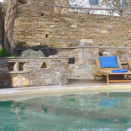 Villa Tripotamos